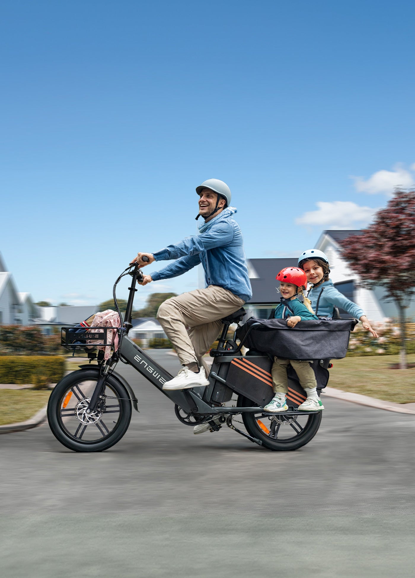 A man rides a step-thru e bike ENGWE LE20 with his two children on the back seat.